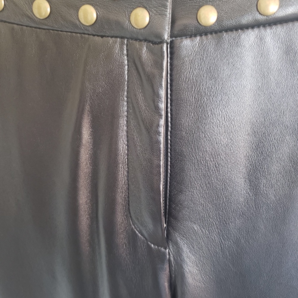 Black LEATHER pants! Soft, gorgeous - Picture 2 of 15